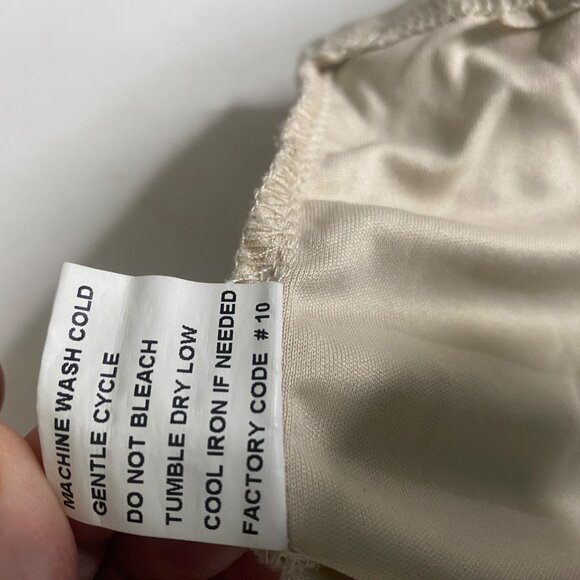 Rebellion Again Crochet Lace Crop Top Size S Sleeveless Boho Hippie Festival - Picture 4 of 12